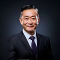 福利导航网首席编辑陈福临头像，中年男性，面带专业自信笑容，深色西装背景简洁
